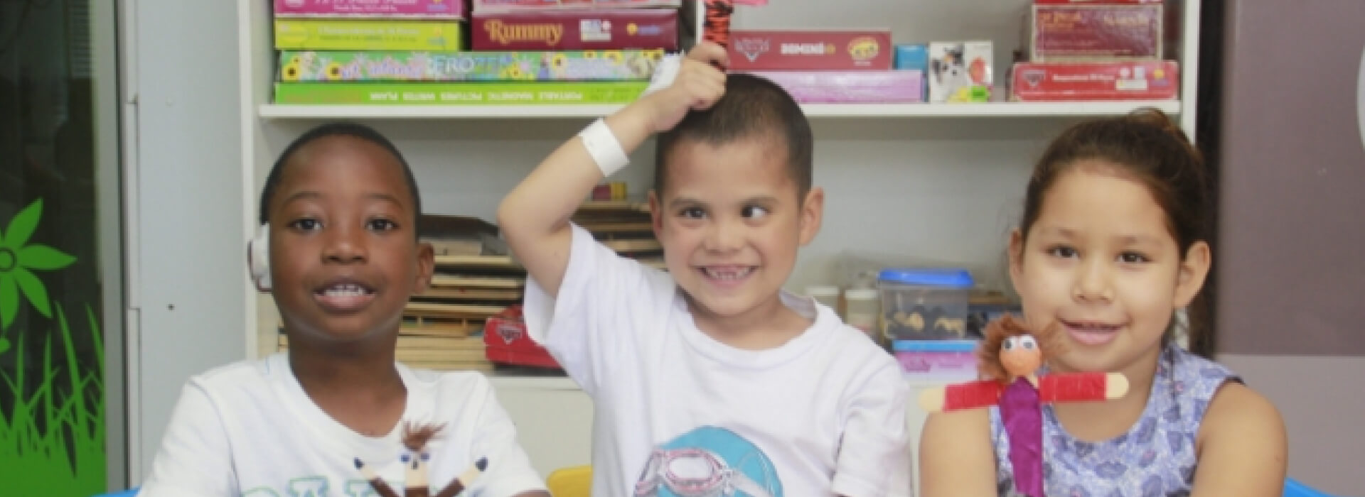 Niños jugando en las instalaciones del Hospital San Vicente Fundación